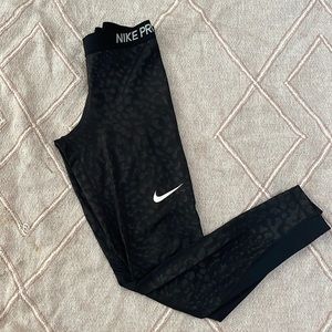 Nike Pro Printed Leggings 🖤🖤✨